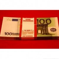 Забавная пачка 100 евро